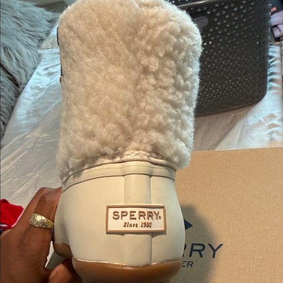 Sperry womens Cream and Tan Duck Boots - Picture 3 of 5